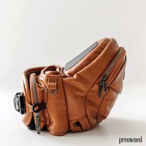 Tushbaby Vegan Leather Hip Seat Baby - Carrier Cognac